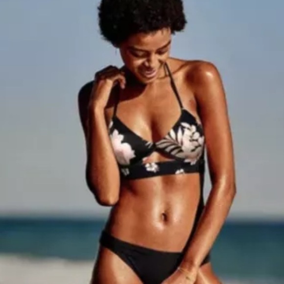 Victoria Secret Pink Push Up Cross Back Floral Size S - Picture 1 of 6